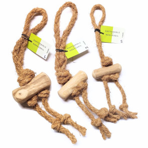 futalis Hundekauspielzeug aus Kaffeeholz & Kokosseil